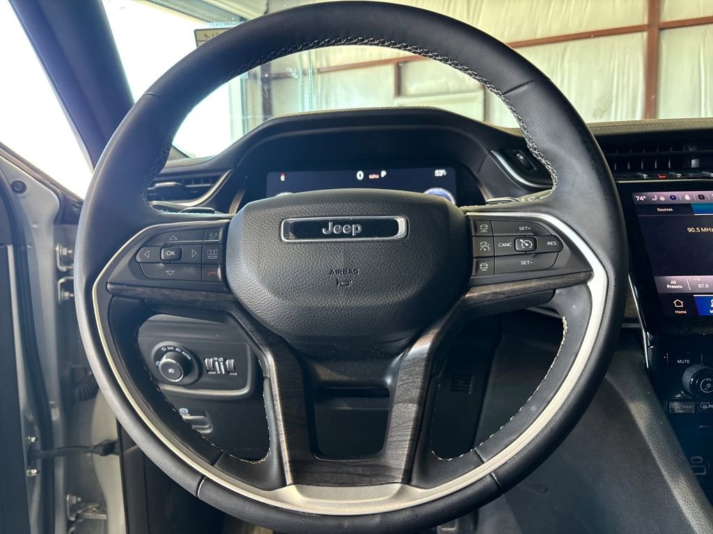 Used 2024 Jeep Grand Cherokee L Limited w/ Luxury Tech Group II image 10