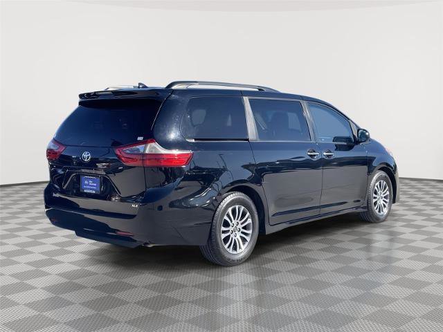 Used 2020 Toyota Sienna XLE image 5