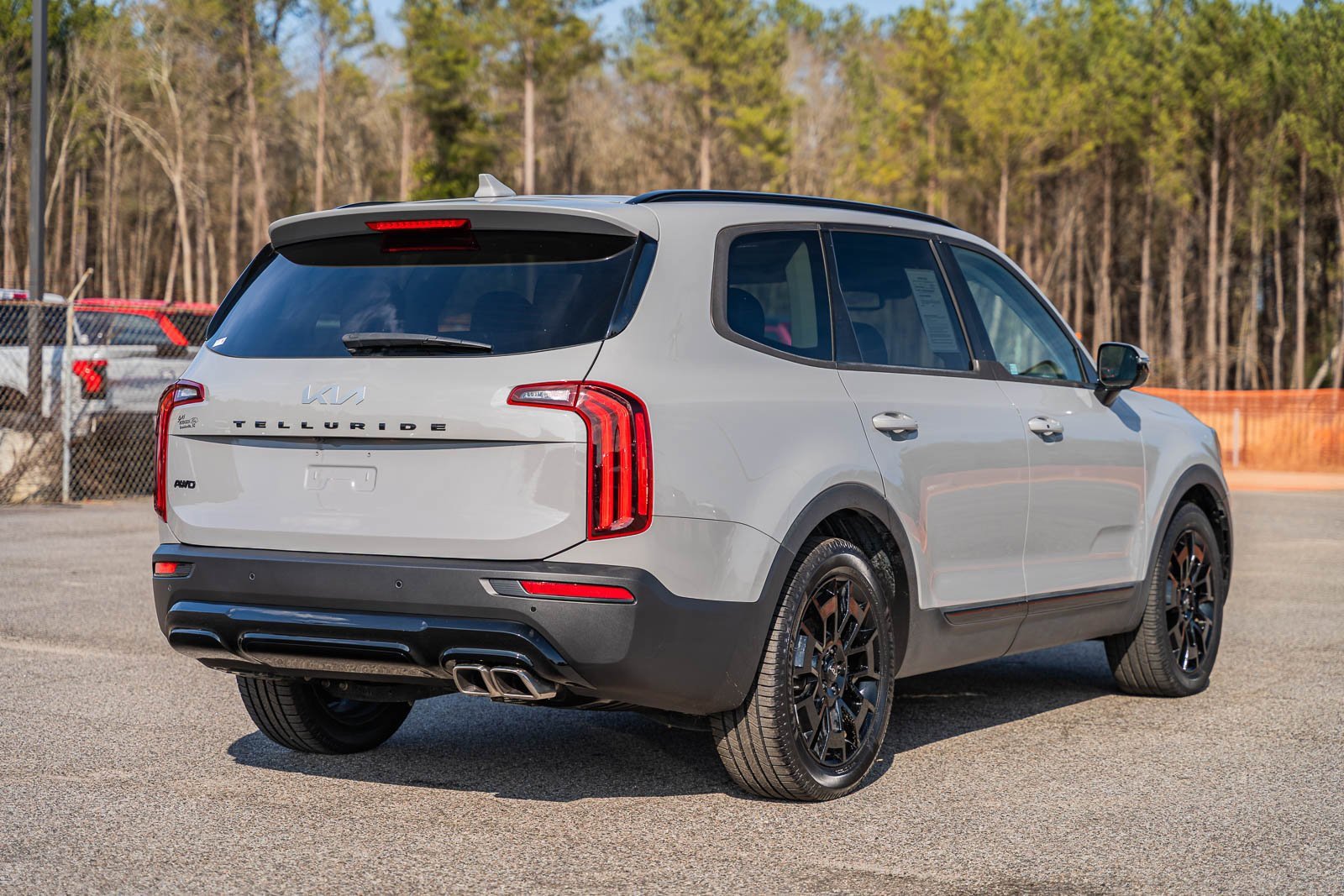 Used 2022 Kia Telluride SX w/ SX Prestige Package image 5