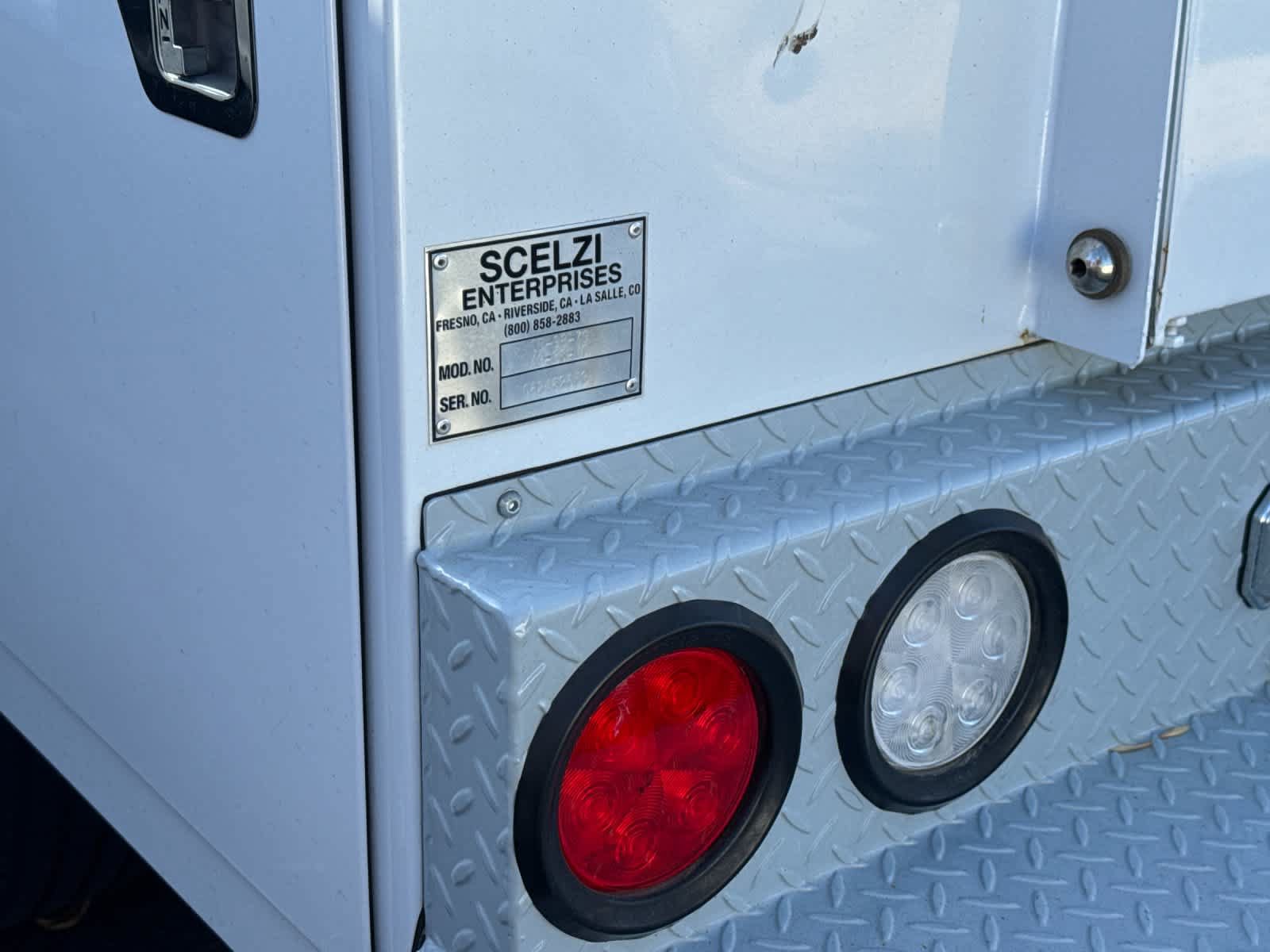 Certified 2024 Ford F250 XL w/ XL Chrome Package RWD image 10