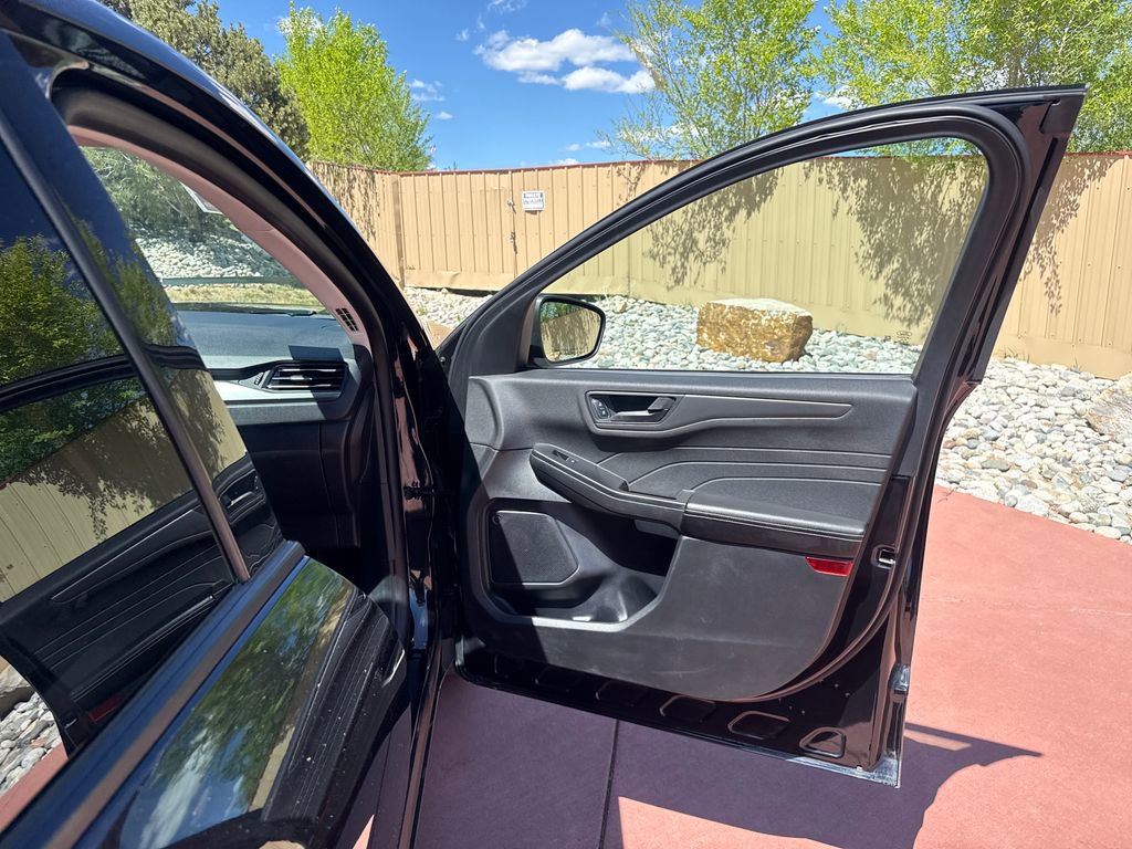 Certified 2025 Ford Escape Active AWD/4WD image 26