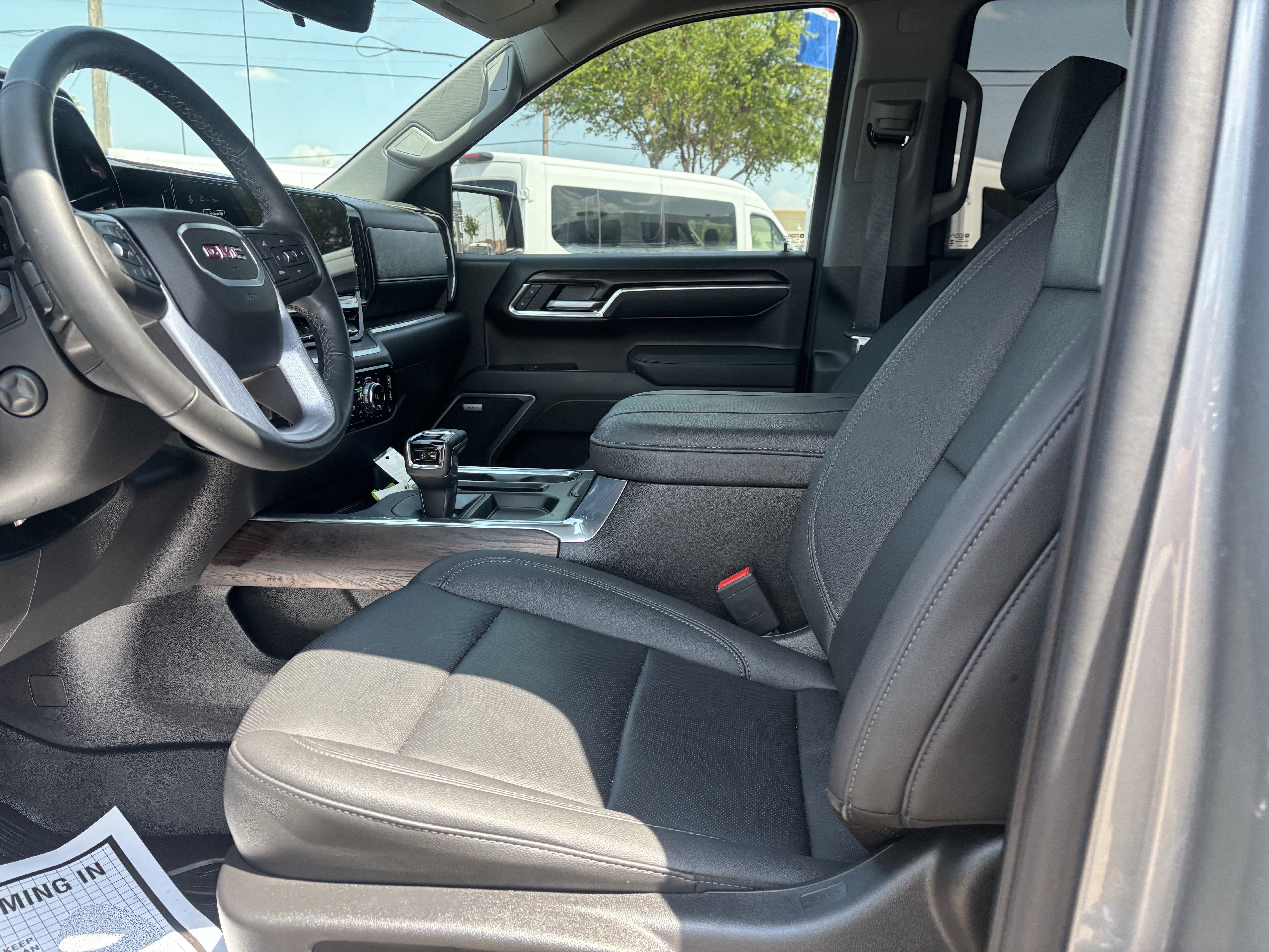 Used 2026 GMC Sierra 1500 SLT RWD image 10