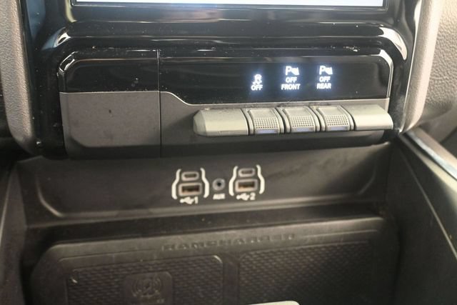 Used 2025 RAM 1500 Laramie AWD/4WD image 12