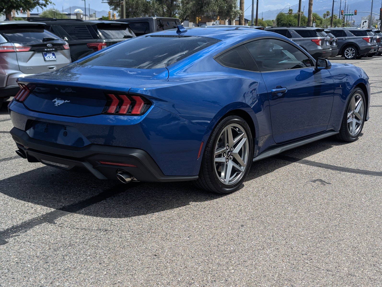 Certified 2024 Ford Mustang Coupe RWD image 2