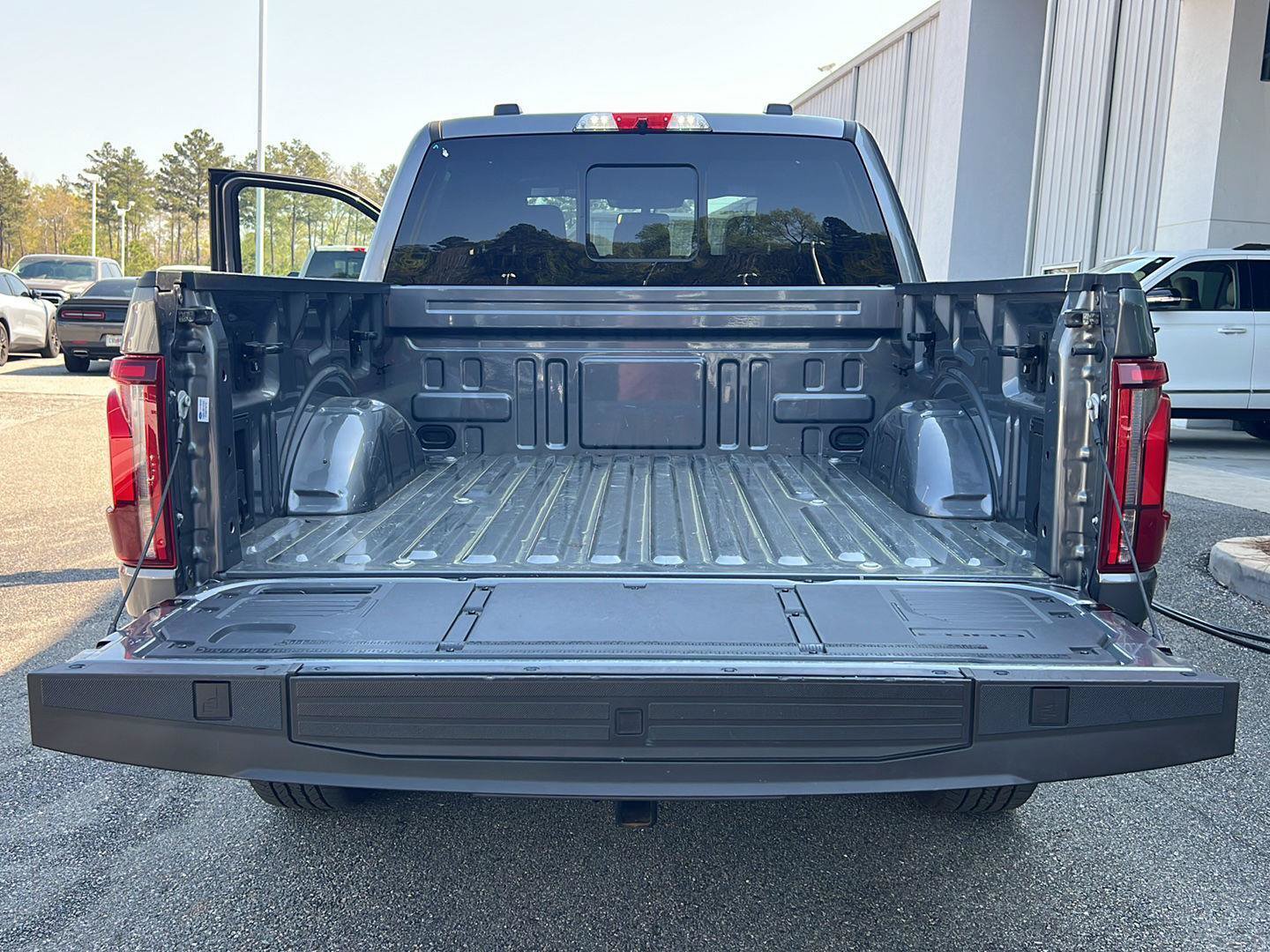 Certified 2024 Ford F150 Platinum w/ FX4 Off-Road Package AWD/4WD image 35