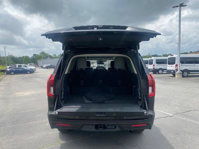 Certified 2025 Ford Expedition Active image 9