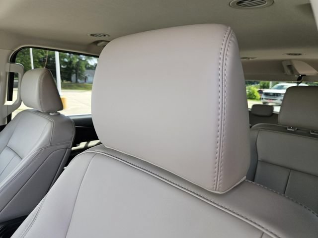 Certified 2024 Ford Expedition XLT RWD image 41