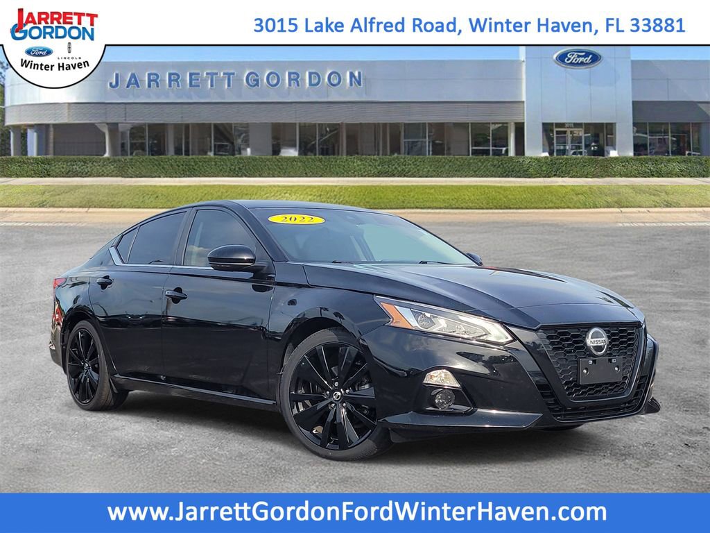 Used 2022 Nissan Altima 2.5 SR w/ Midnight Edition Package FWD image 1