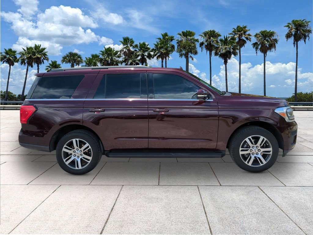 Certified 2024 Ford Expedition XLT RWD image 9