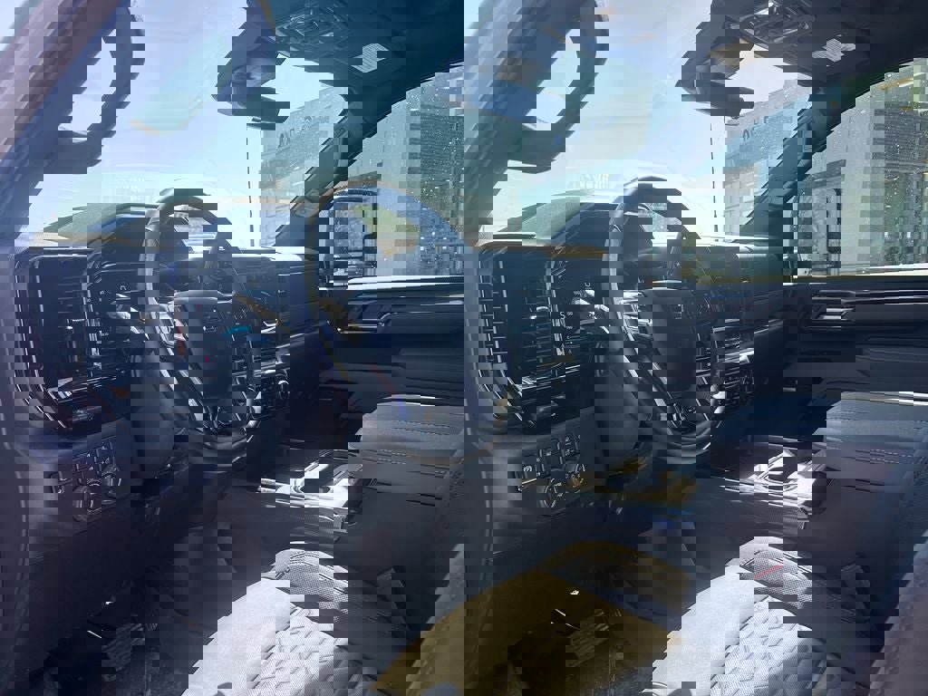 Used 2026 Chevrolet Silverado 2500 ZR2 AWD/4WD image 9