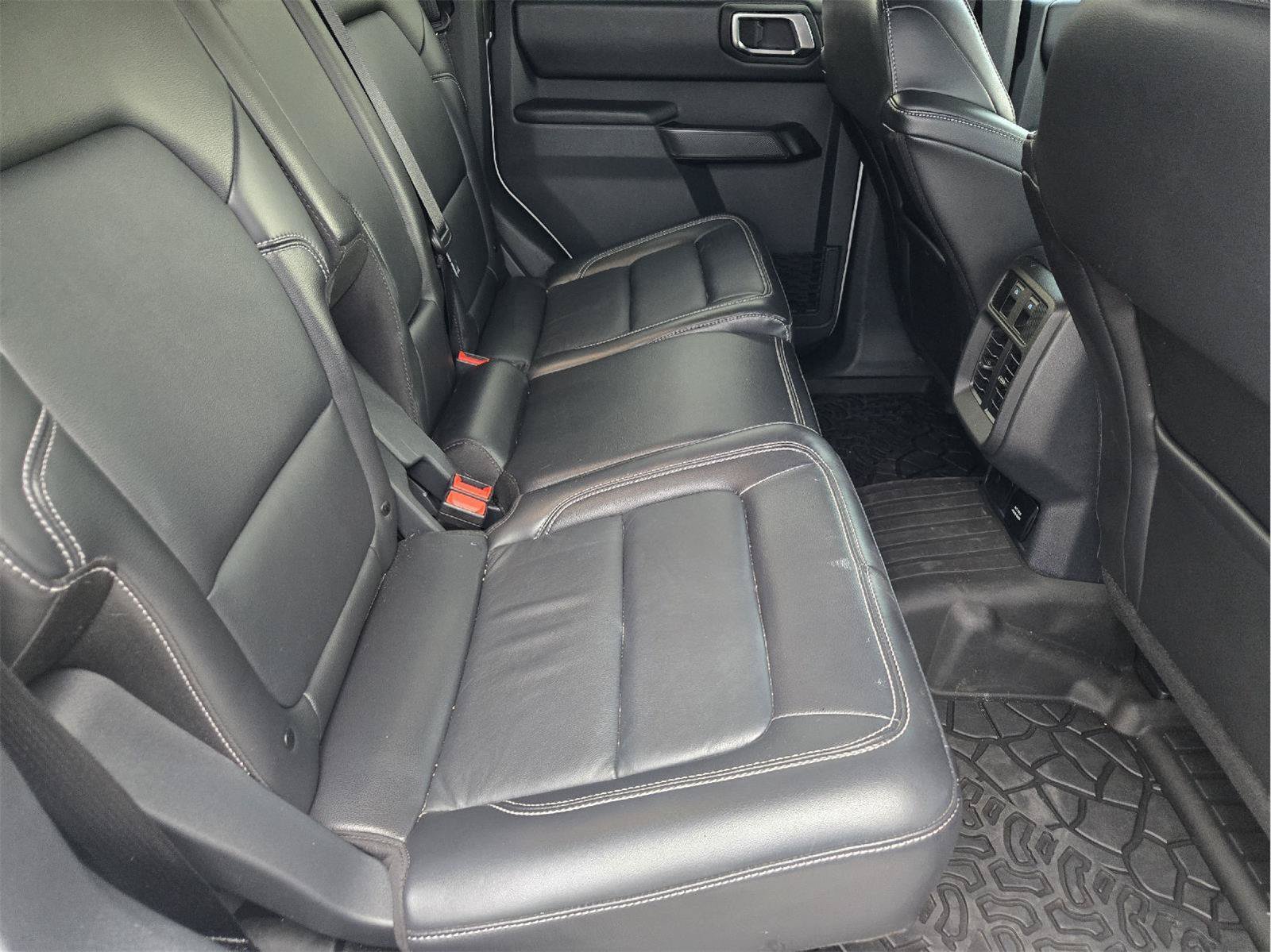Certified 2025 Ford Bronco Outer Banks AWD/4WD image 30