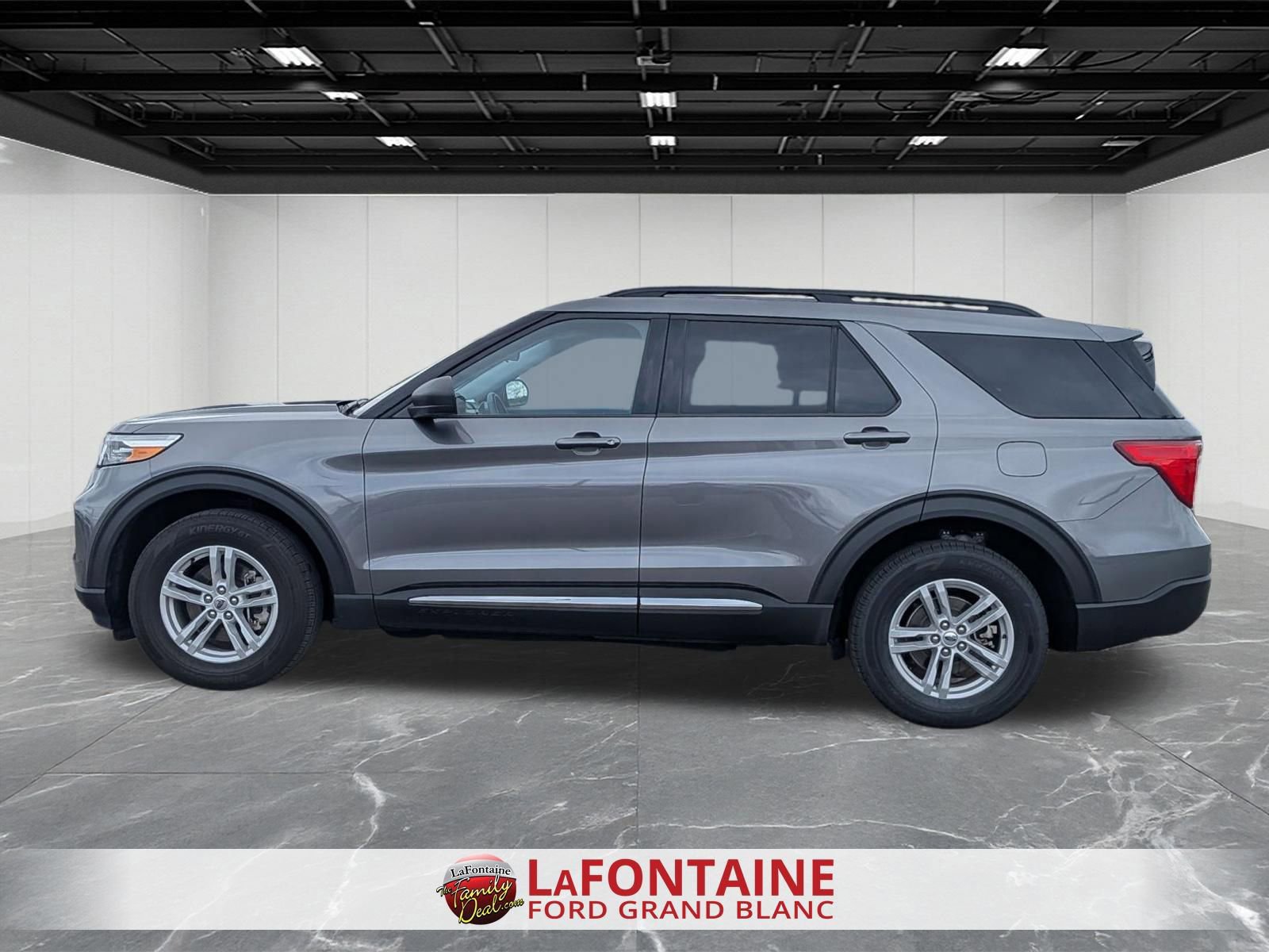Certified 2024 Ford Explorer XLT w/ Equipment Group 202A AWD/4WD image 2