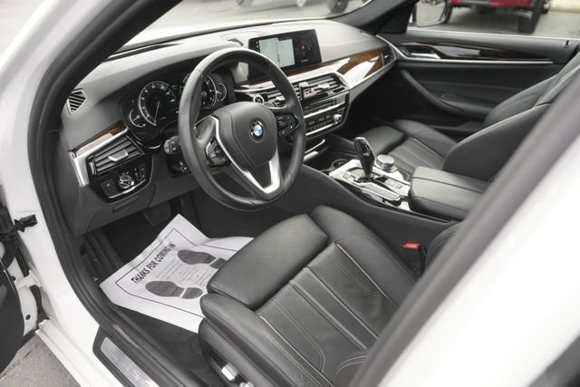 Used 2017 BMW 540i image 8