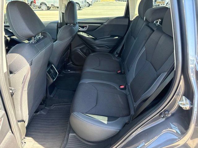 Used 2022 Subaru Forester Premium AWD/4WD image 11
