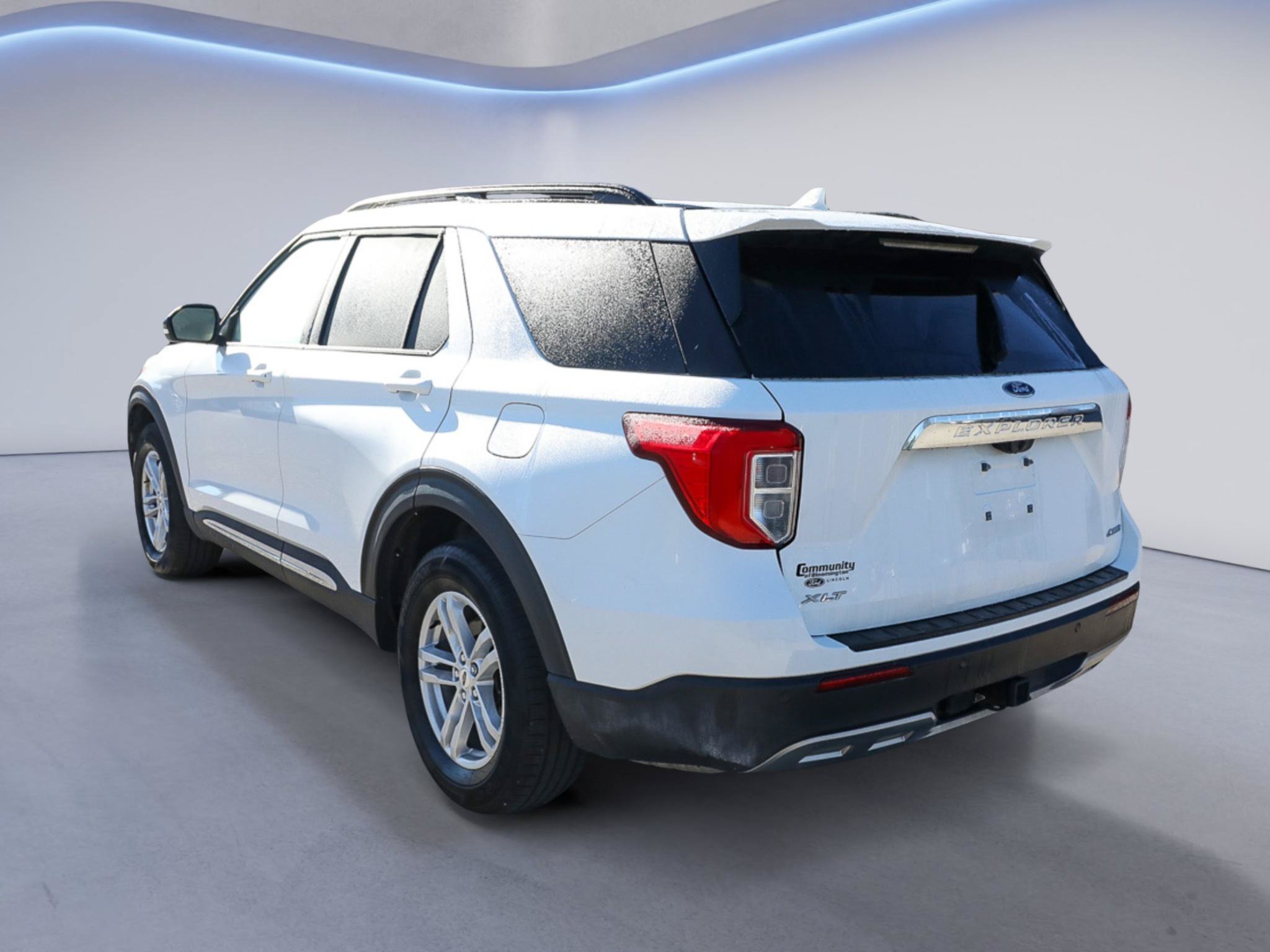 Certified 2023 Ford Explorer XLT w/ Equipment Group 202A AWD/4WD image 8