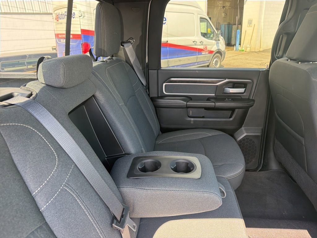 Used 2022 RAM 2500 Big Horn w/ Level C Equiment Group AWD/4WD image 43