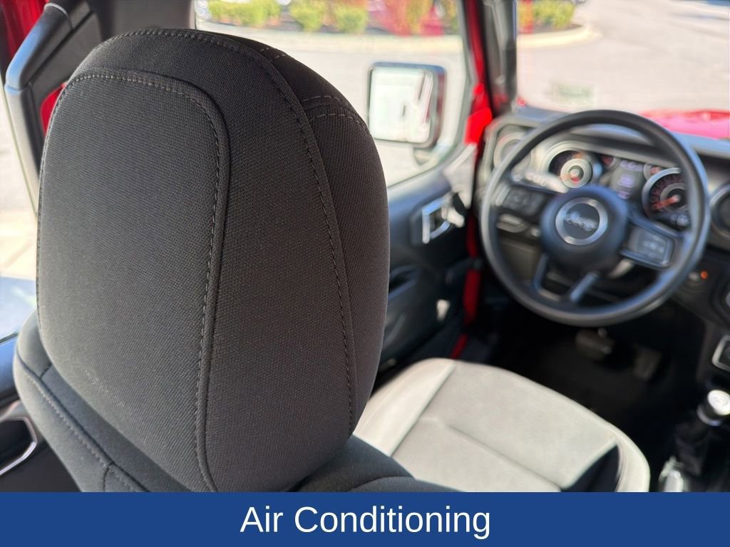 Used 2023 Jeep Gladiator Sport image 13