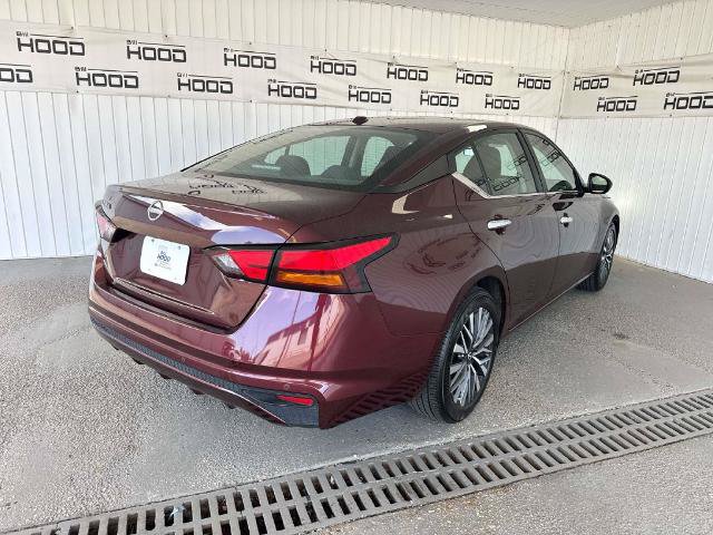 Used 2025 Nissan Altima 2.5 SV FWD image 10