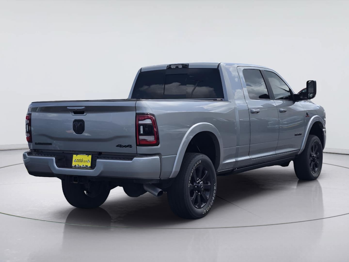 Used 2022 RAM 3500 Laramie AWD/4WD image 8