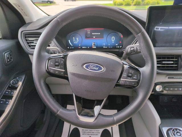 Certified 2023 Ford Escape Platinum w/ Premium Technology Package AWD/4WD image 13
