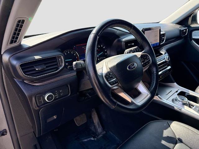 Certified 2022 Ford Explorer Limited AWD/4WD image 9