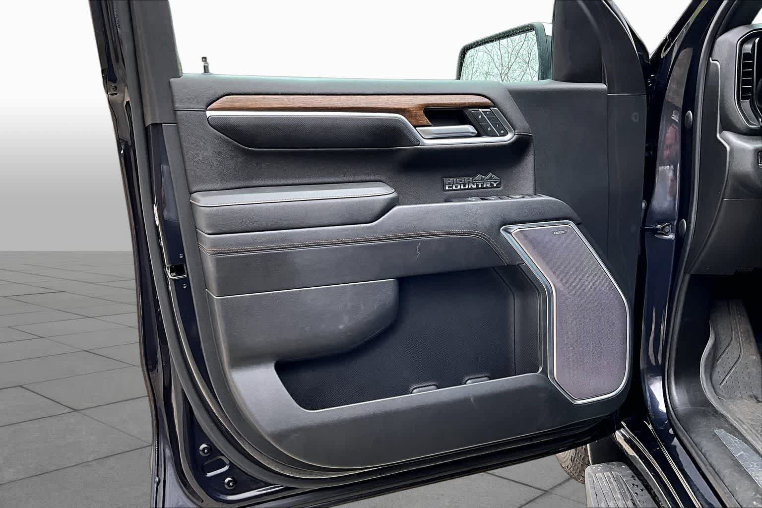 Used 2023 Chevrolet Silverado 1500 High Country w/ Z71 Off-Road Package AWD/4WD image 22