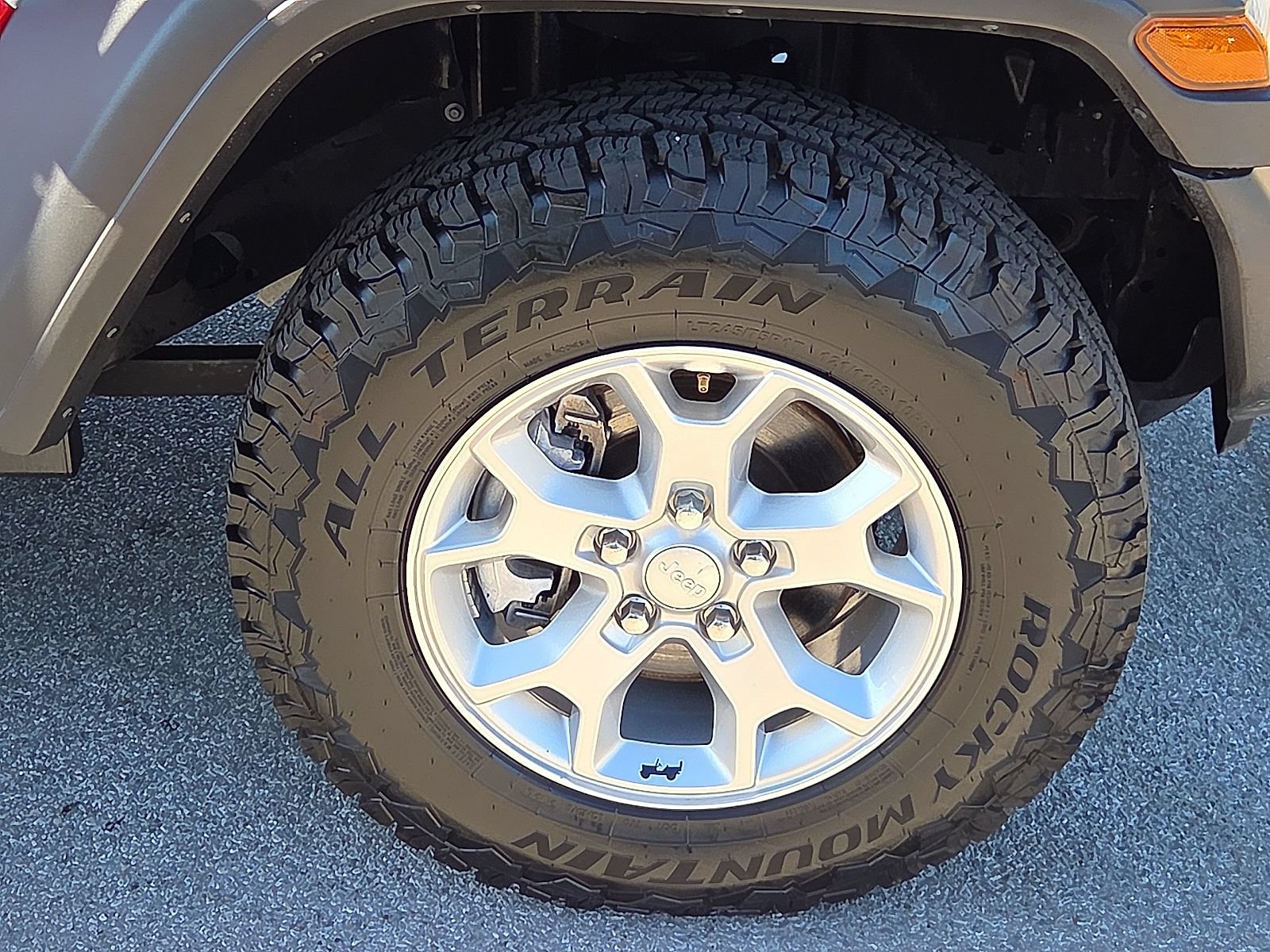 Used 2021 Jeep Wrangler Unlimited Sport AWD/4WD image 7
