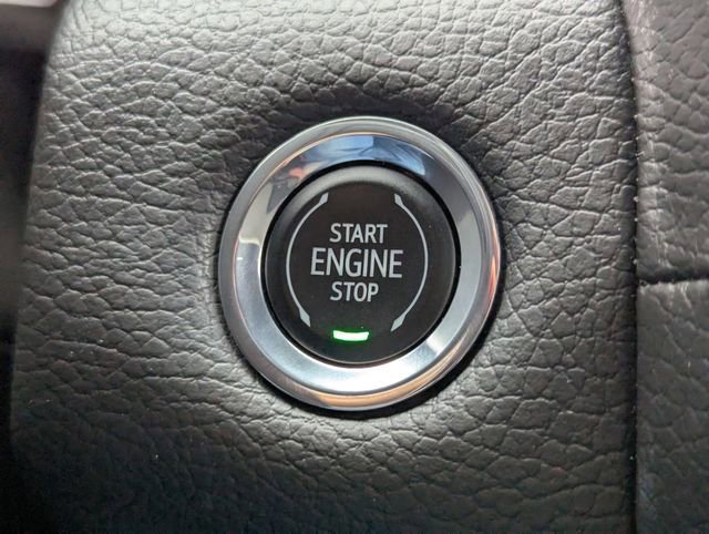 Used 2023 GMC Yukon Denali image 31