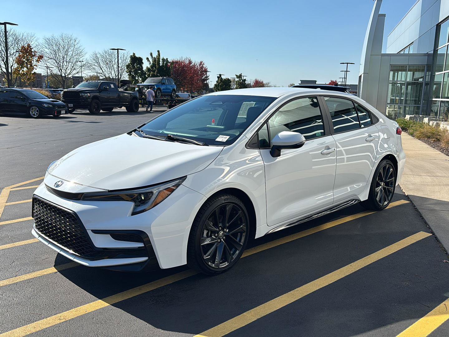 Used 2026 Toyota Corolla SE FWD image 8