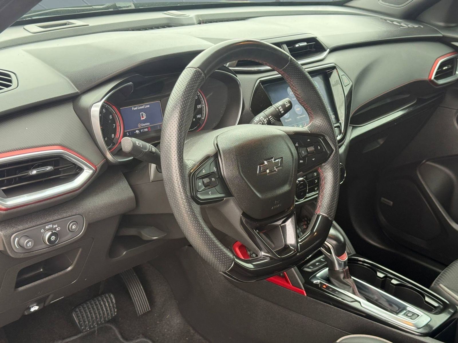 Used 2021 Chevrolet TrailBlazer RS w/ Sun and Liftgate Package image 4