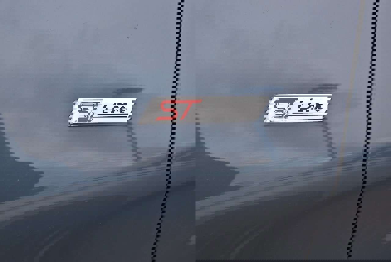 Certified 2025 Ford Explorer ST-Line w/ Premium Package image 10