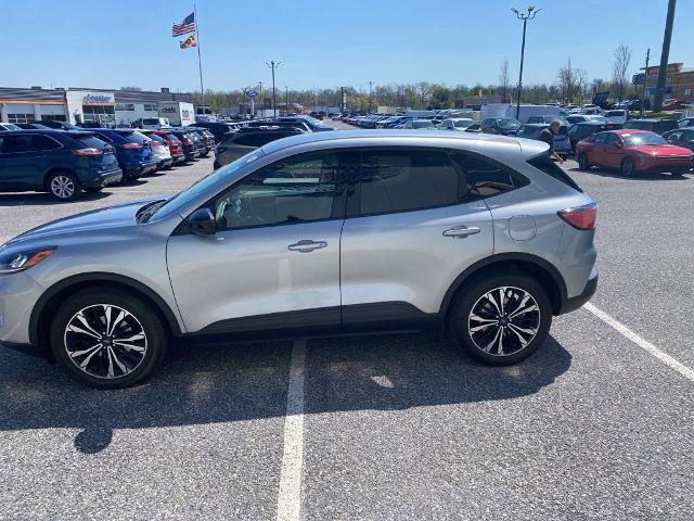 Certified 2022 Ford Escape SE w/ SE Sport Appearance Package AWD/4WD image 2