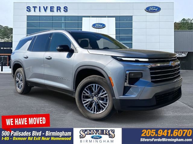 Used 2025 Chevrolet Traverse LT w/ Driver Confidence Package image 7