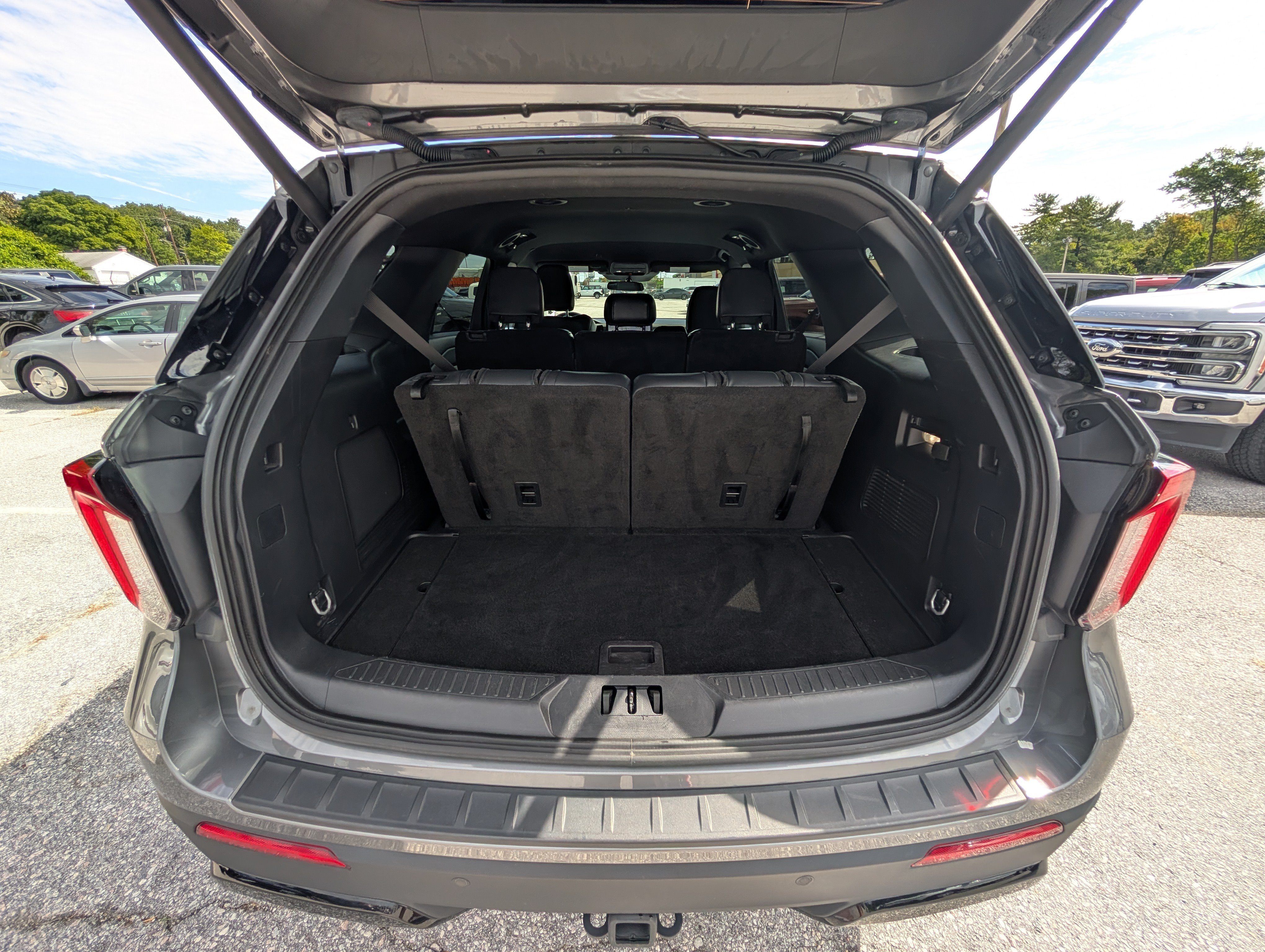 Certified 2025 Ford Explorer ST-Line w/ ST-Line Street Pack AWD/4WD image 15