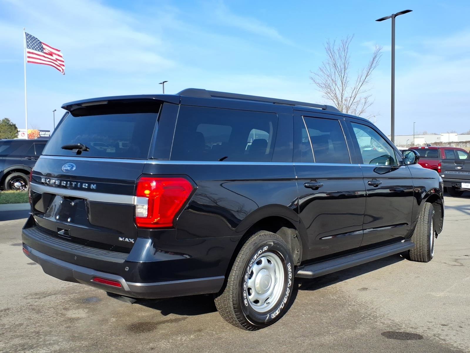 Certified 2023 Ford Expedition Max XL image 5