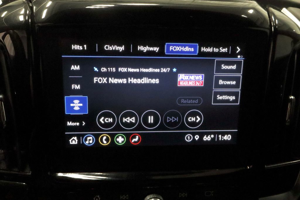 Used 2022 Chevrolet Traverse LT AWD/4WD image 3