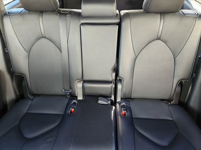 Used 2023 Toyota Highlander Limited image 16