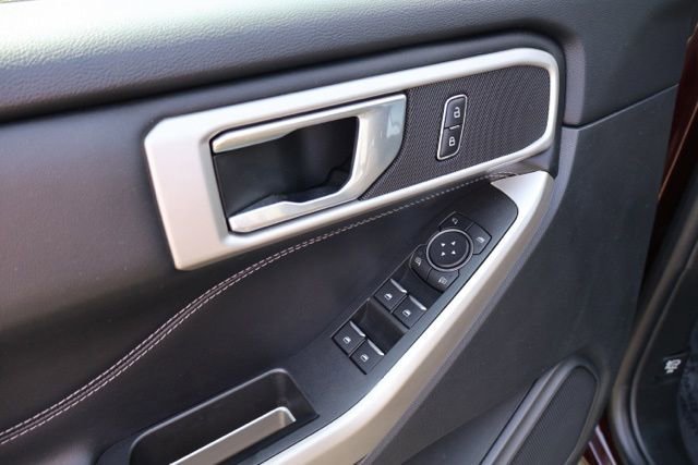 Certified 2022 Ford Explorer XLT w/ Equipment Group 202A image 12