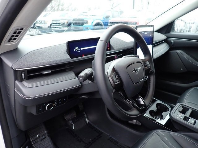 Certified 2025 Ford Mustang Mach-E Premium image 15