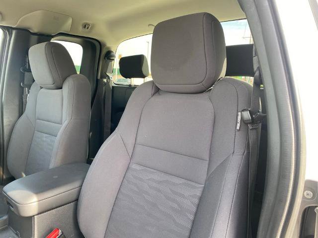 Used 2022 Nissan Frontier S RWD image 11