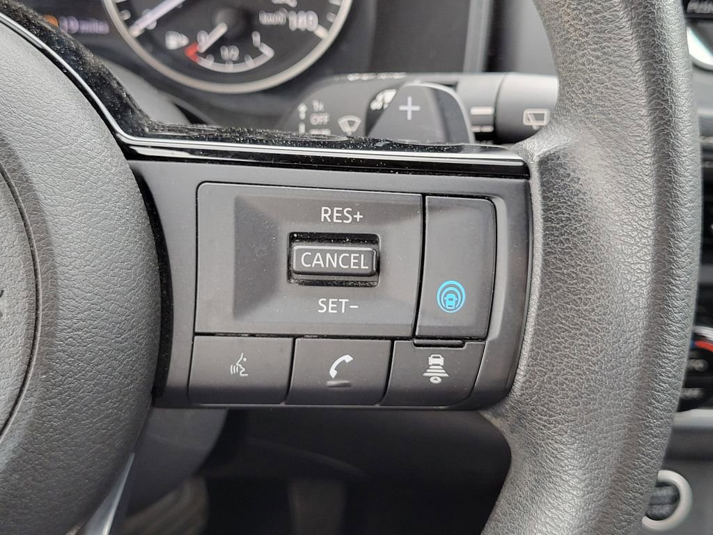 Used 2023 Nissan Rogue SV image 28