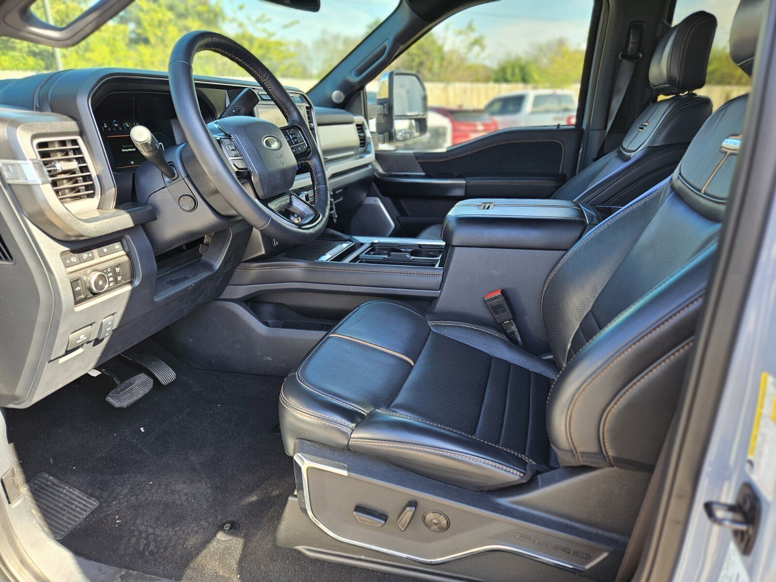 Certified 2024 Ford F250 Platinum w/ FX4 Off-Road Package image 20