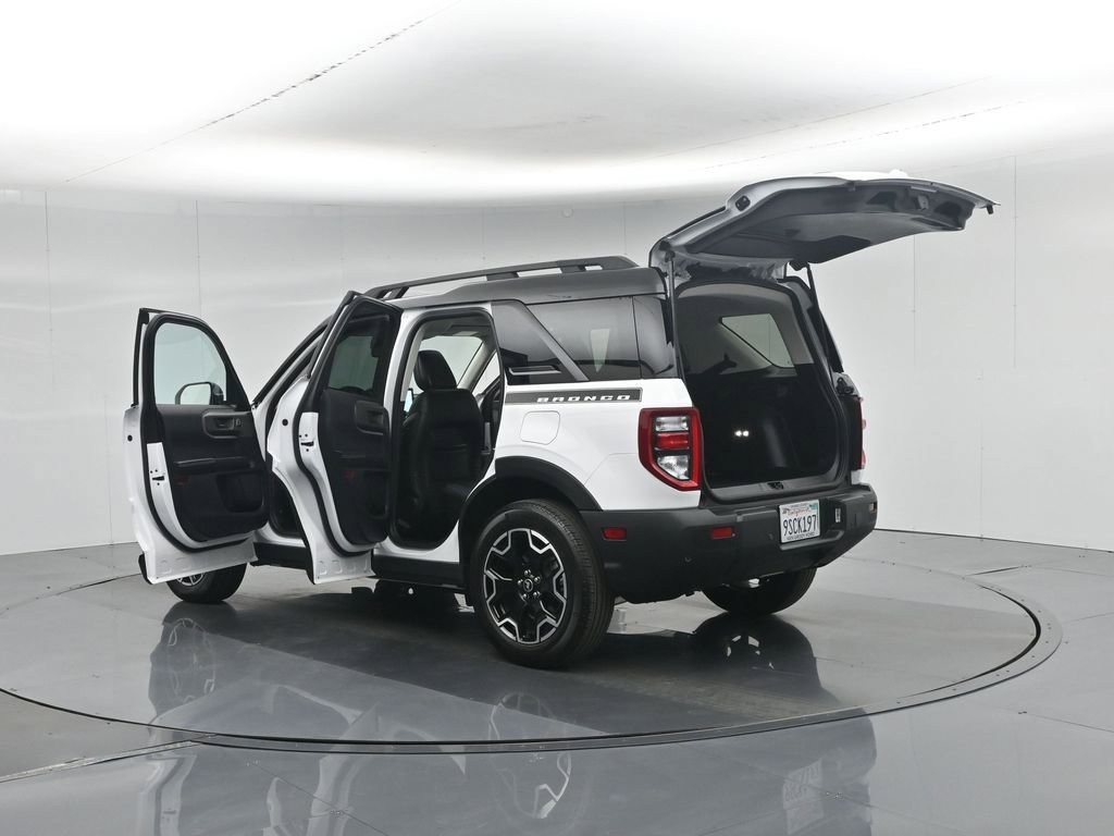 Certified 2025 Ford Bronco Sport Outer Banks w/ Outer Banks Tech Package+ AWD/4WD image 37