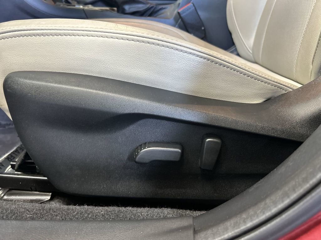 Used 2018 Subaru Impreza 2.0i Limited AWD/4WD image 12