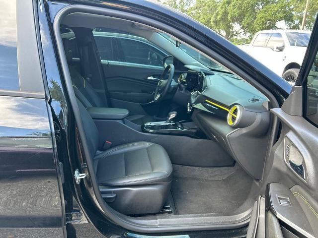 Used 2024 Chevrolet Trax ACTIV w/ Sunroof Package FWD image 38