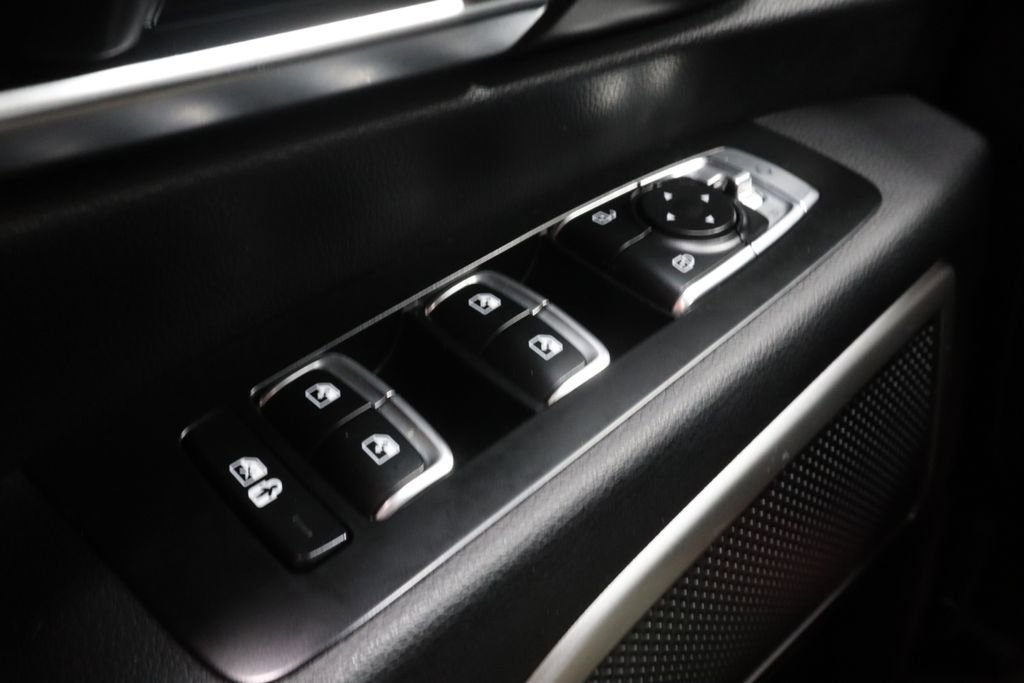 Used 2023 Kia Telluride EX w/ EX Captain's Chair Package FWD image 32