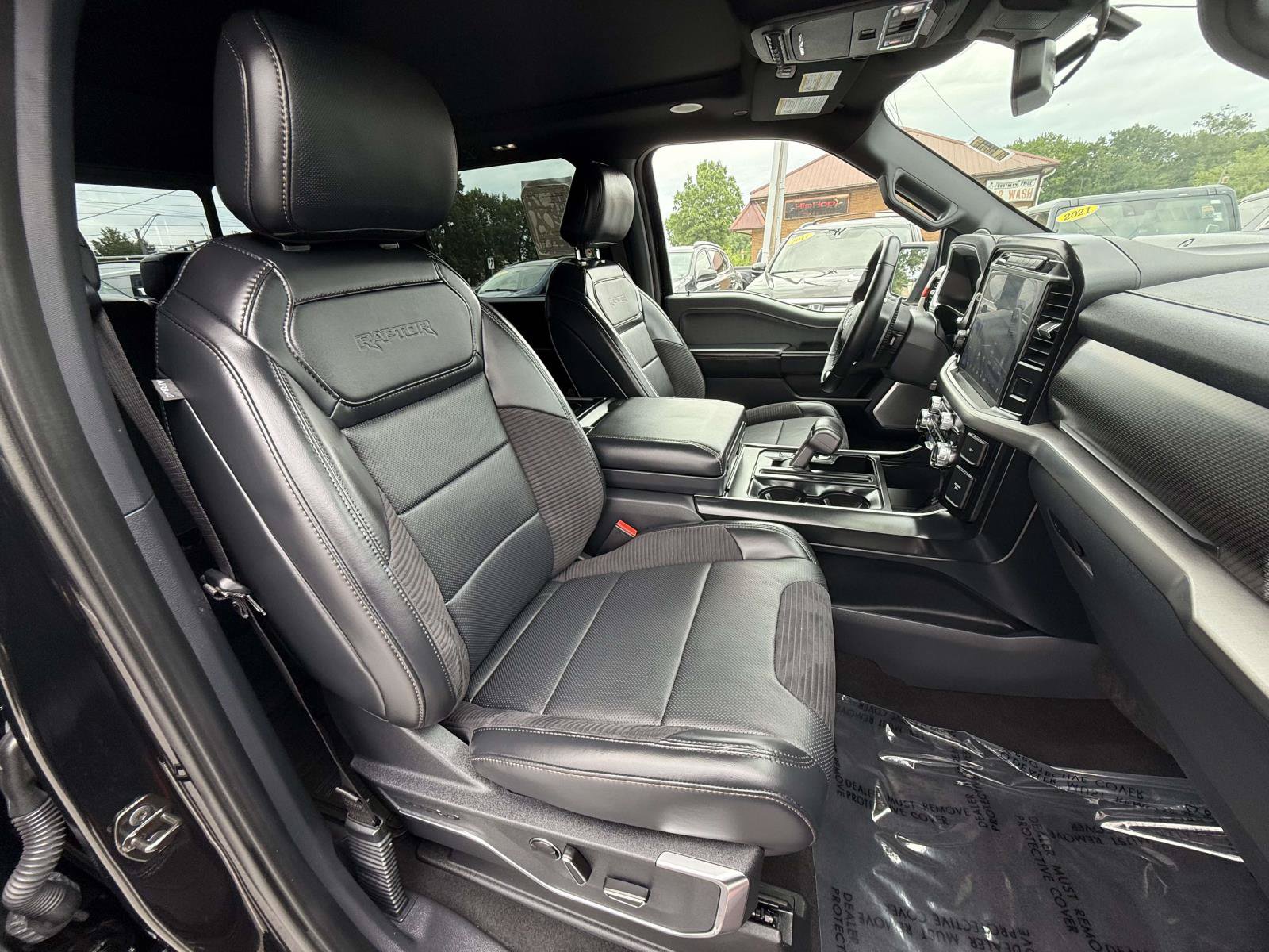 Certified 2023 Ford F150 Raptor w/ Raptor Carbon Fiber Package AWD/4WD image 30