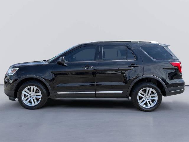 Certified 2018 Ford Explorer XLT AWD/4WD image 2