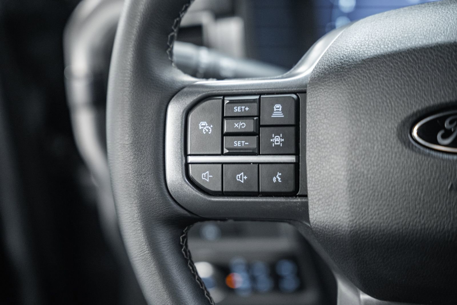 Certified 2025 Ford F150 Lariat image 36