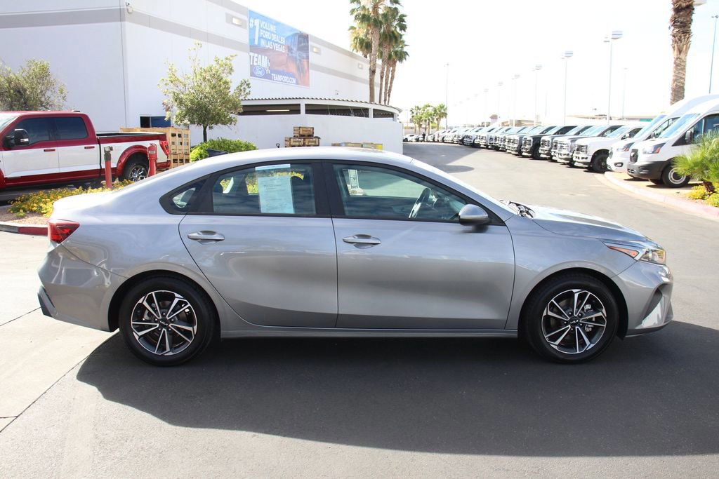 Used 2022 Kia Forte LXS FWD image 8